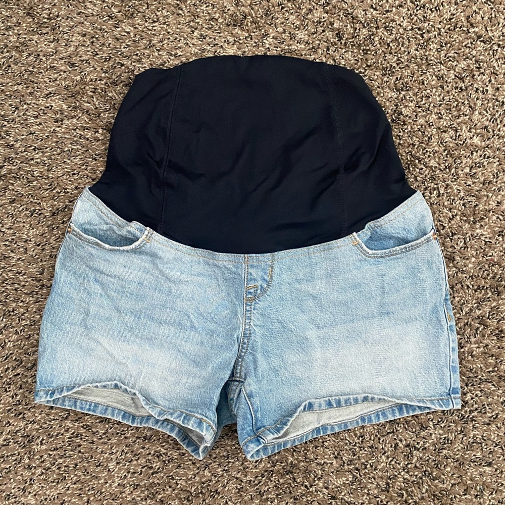 New maternity shorts!